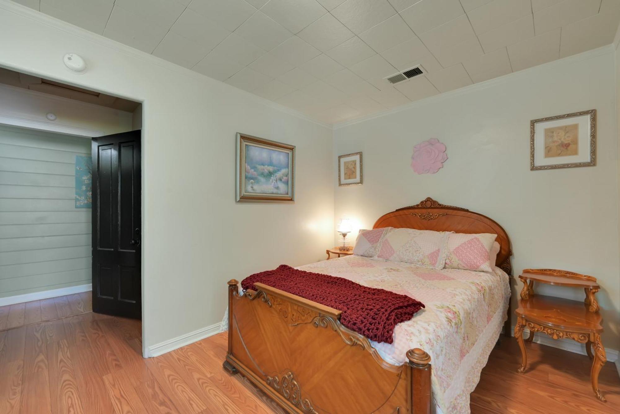 Spacious Downtown Jackson Retreat- Historic Hangout 外观 照片